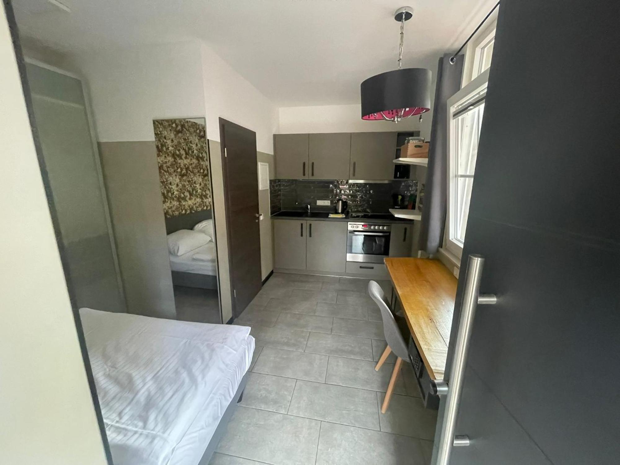 Zentrales Kobytinyhaus City Apartment Herford,Wlan,Parkplatz Buitenkant foto