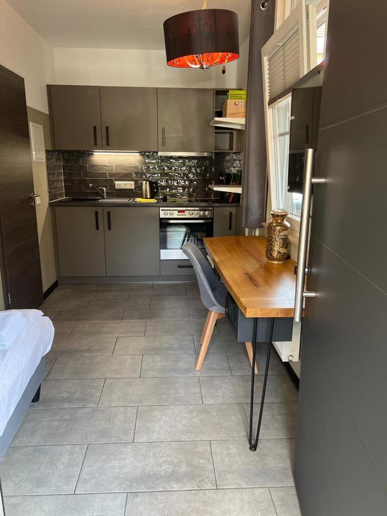 Zentrales Kobytinyhaus City Apartment Herford,Wlan,Parkplatz Buitenkant foto